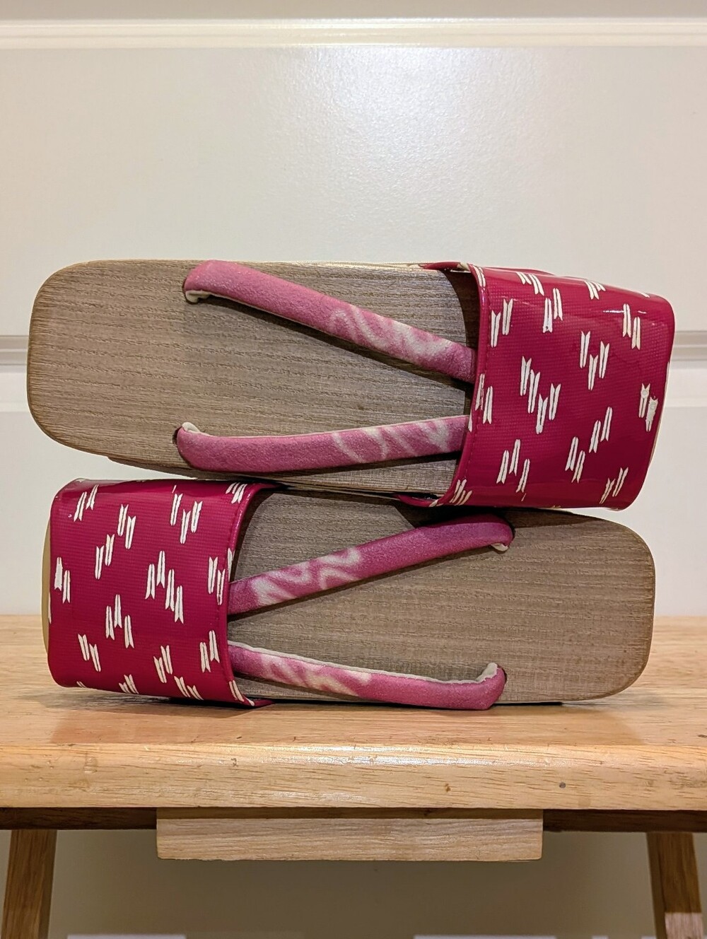 NWOT 23.5cm Vintage Traditional Japanese Wooden Geta Sandals with Toe Covers
